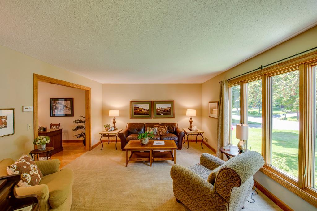 4724 Chandler Road Shoreview, MN 55126 - Photo 11 of 37 Gallery Image 11
