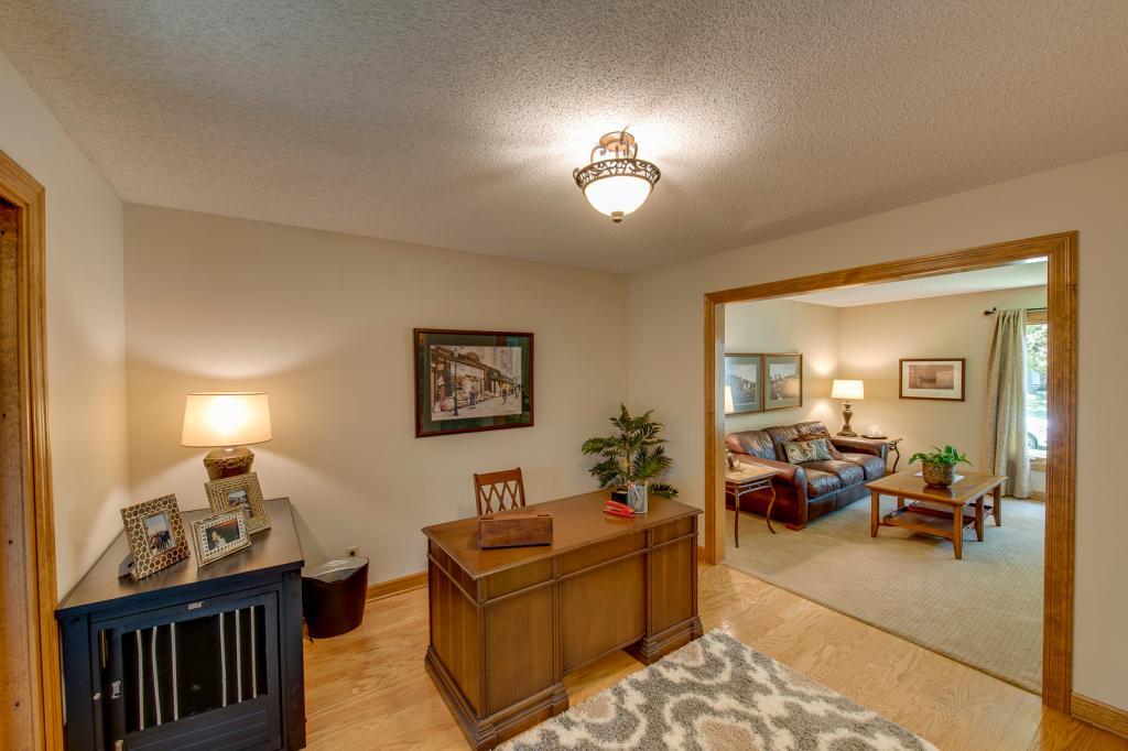 4724 Chandler Road Shoreview, MN 55126 - Photo 13 of 37 Gallery Image 13