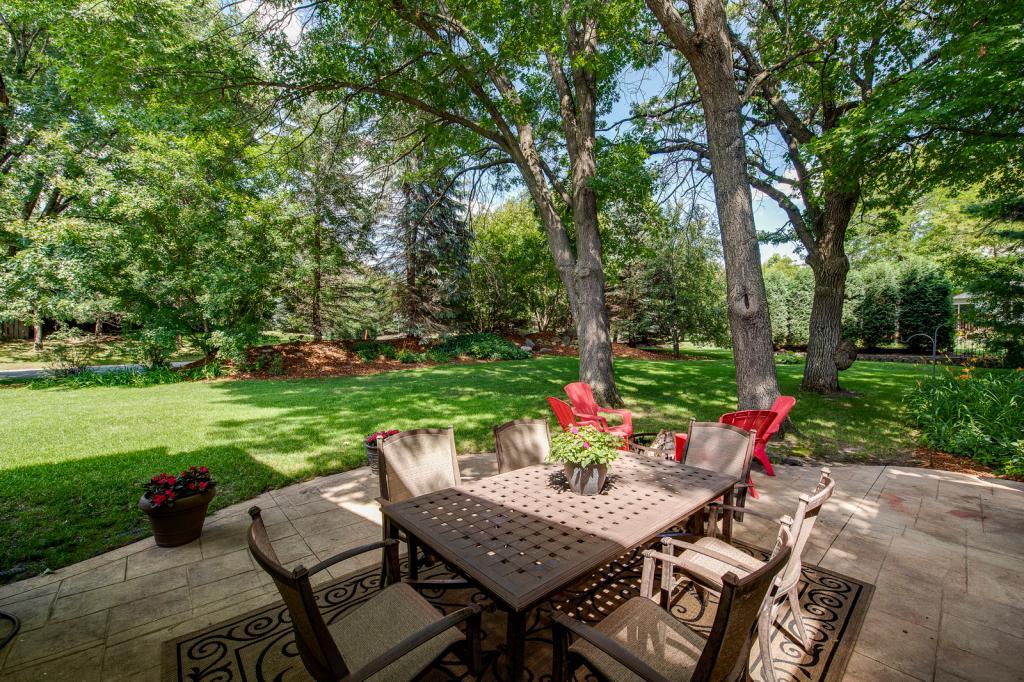 4724 Chandler Road Shoreview, MN 55126 - Photo 3 of 37 Gallery Image 3