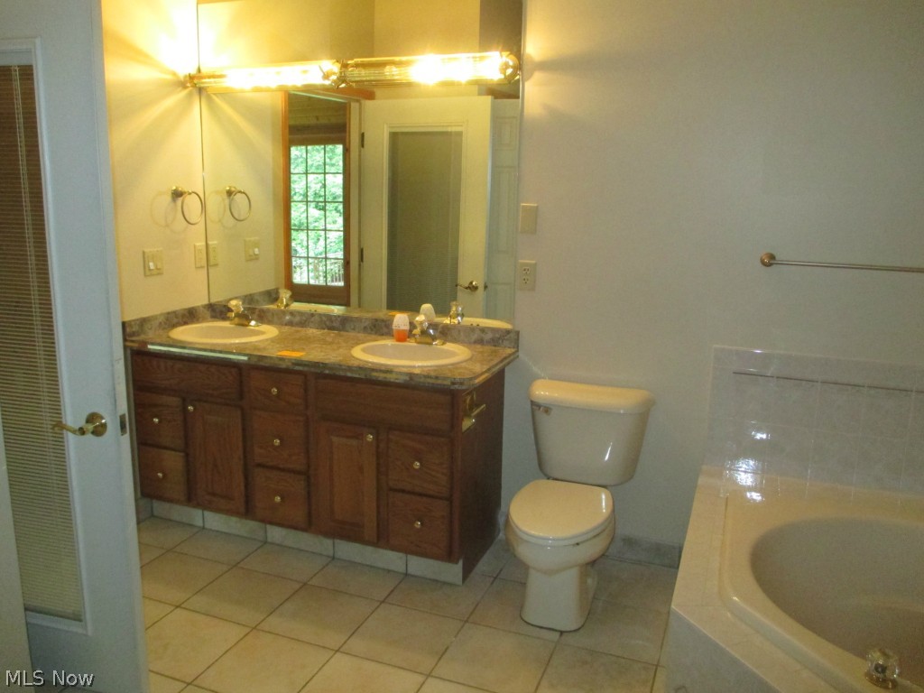 3994 Manchester Road Perry, OH 44081 - Photo 12 of 22