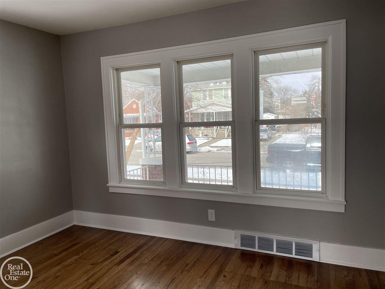 8144 Harding Center Line, MI 48015 - Photo 8 of 56 Gallery Image 8
