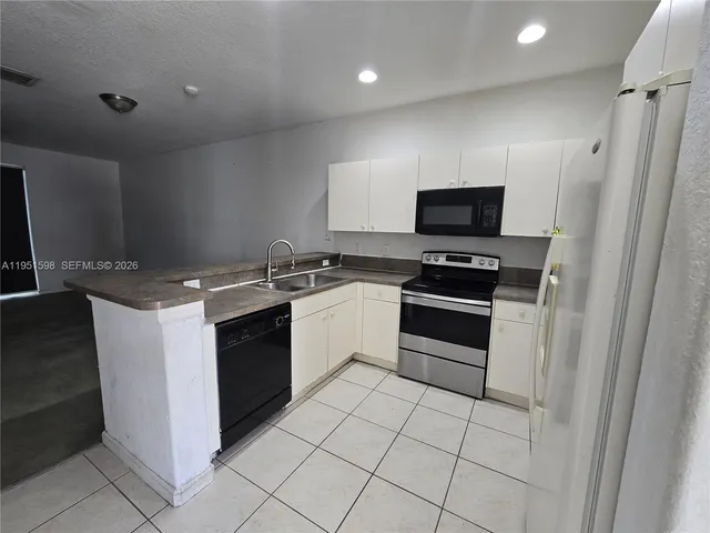 $2,300 | 3601 Northwest 14th Court, Unit 3601, Lauderhill, FL 33311