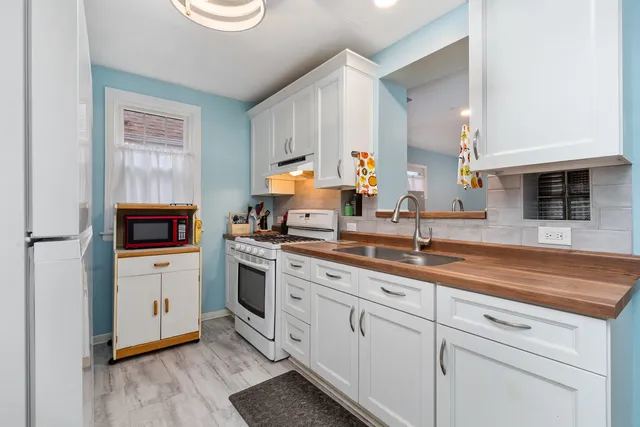 $349,900 | 11305 South Central Park Avenue, Chicago, IL 60655