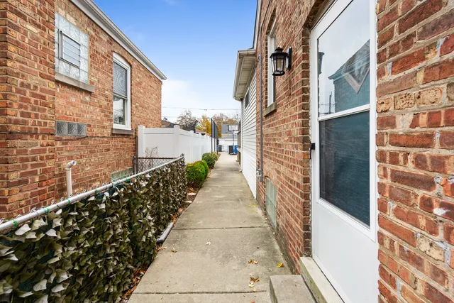 $349,900 | 11305 South Central Park Avenue, Chicago, IL 60655