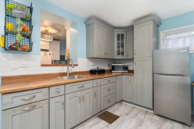 $349,900 | 11305 South Central Park Avenue, Chicago, IL 60655