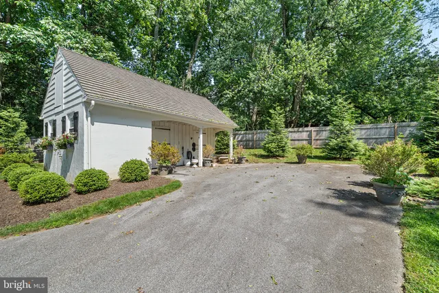 $3,990,000 | 2490 White Horse Road, Berwyn, PA 19312