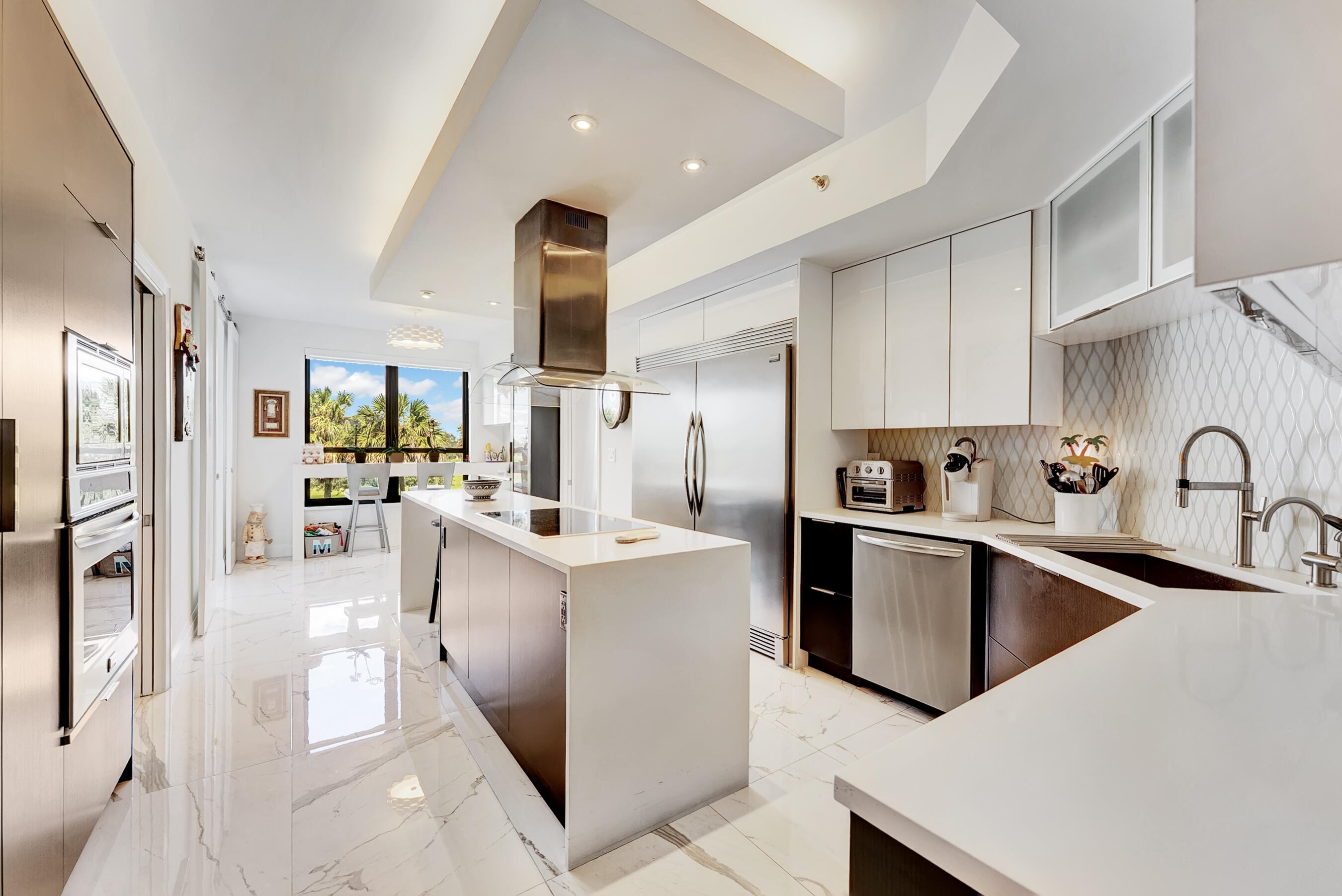 7235 Promenade Drive, Unit J302 Boca Raton, FL 33433 - Photo 3 of 40 Kitchen