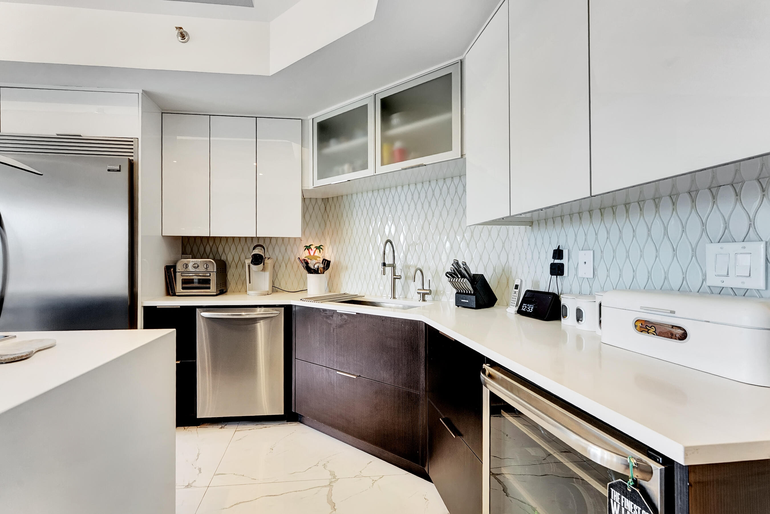 7235 Promenade Drive, Unit J302 Boca Raton, FL 33433 - Photo 5 of 40 Kitchen