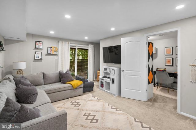 $349,000 | 30 Penny Lane, Unit 30, Baltimore, MD 21209