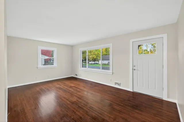 $349,900 | 165 Sherrie Lane, Woodbury, MN 55125