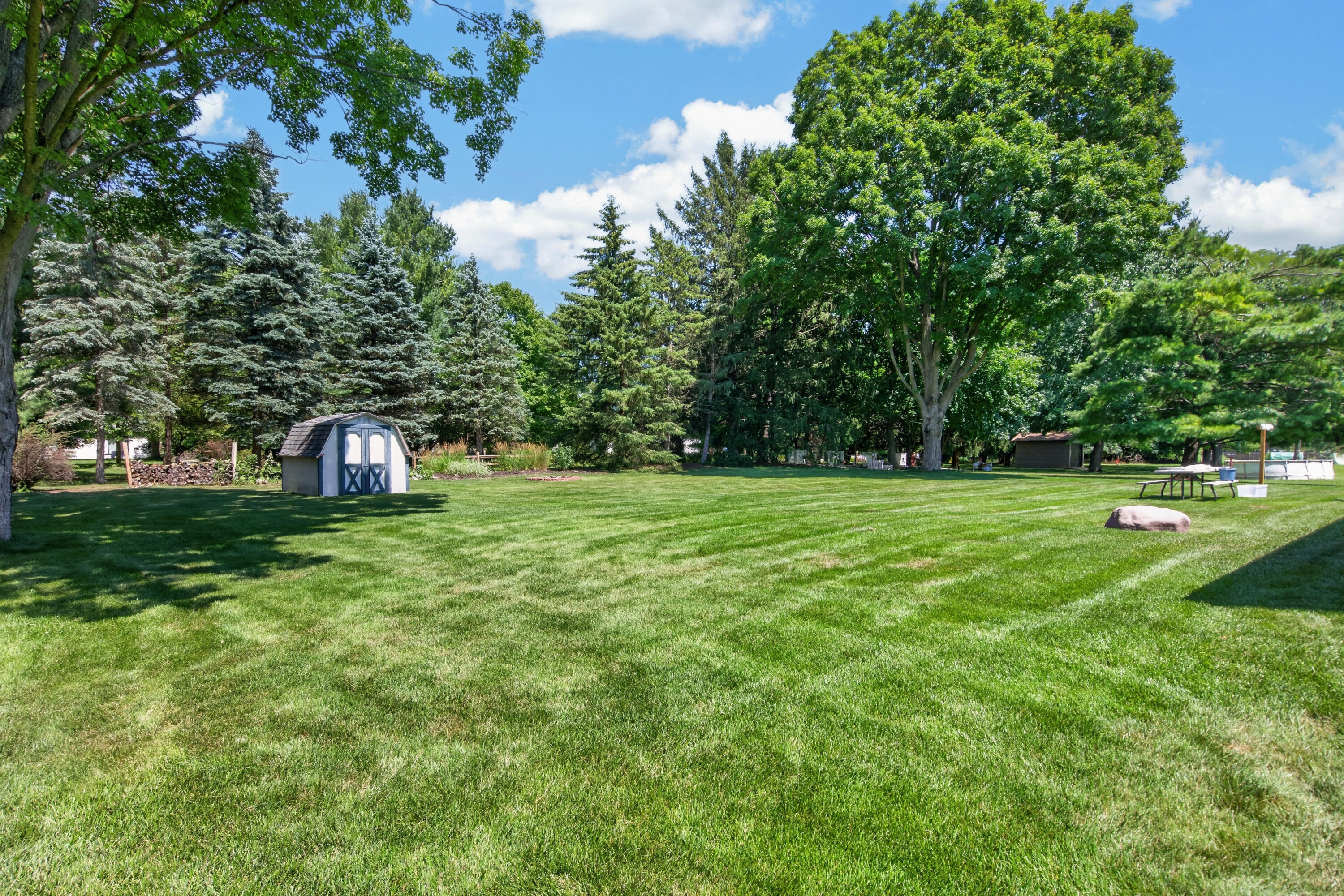 5106 Columbia Road Cedarburg, WI 53012 - Photo 34 of 42 DSC05016
