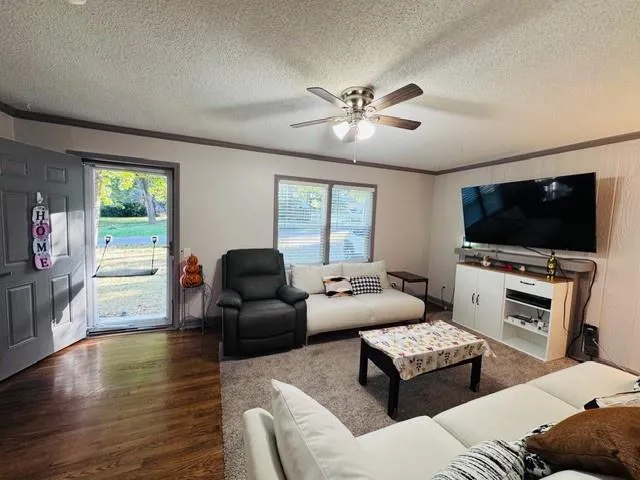 $289,000 | 510 West 98 Street, Kansas City, MO 64114