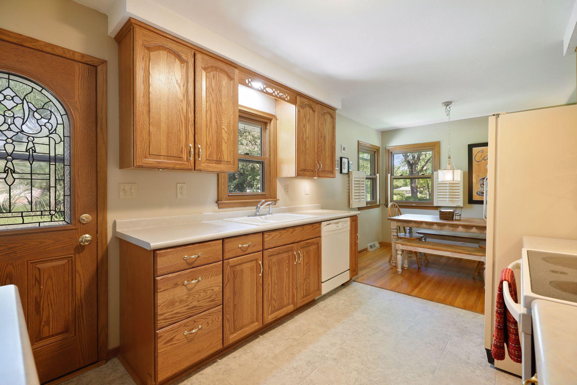 8800 Zenith Road Bloomington, MN 55431 - Photo 11 of 34