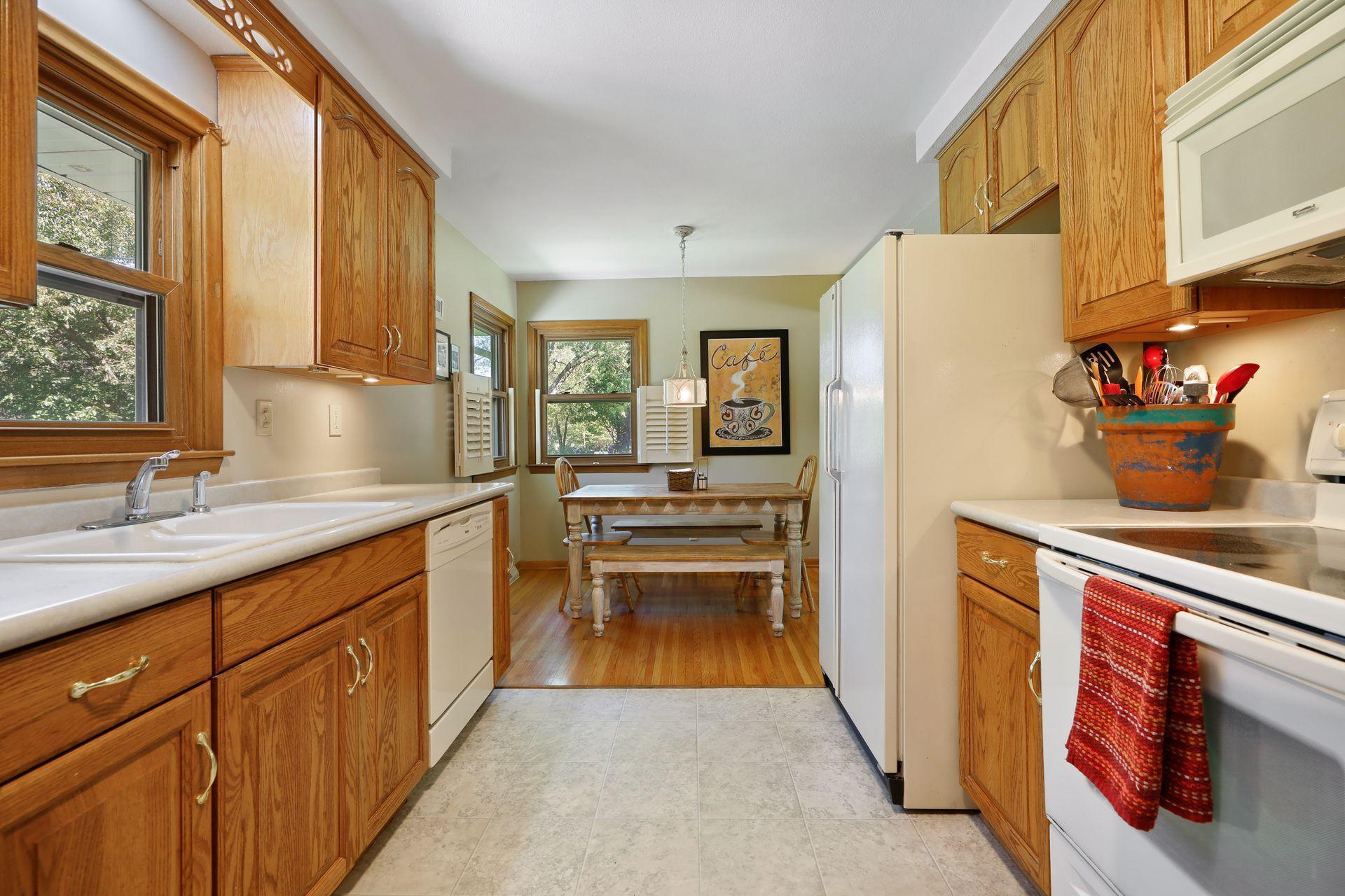 8800 Zenith Road Bloomington, MN 55431 - Photo 10 of 34