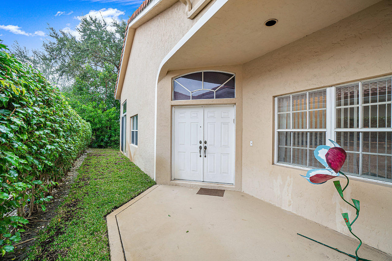 8675 Vía Reale Boca Raton, FL 33496 - Photo 3 of 28 003-8675ViaReale-BocaRaton-FL-small