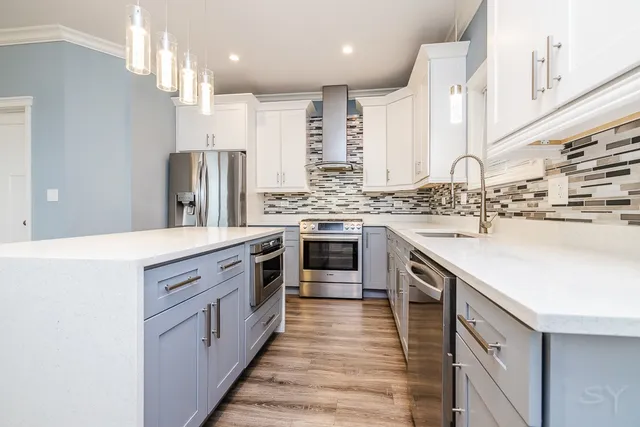 $3,200 | 1300 South Heath Avenue, Chicago, IL 60608