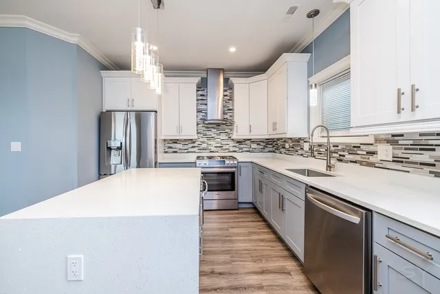 $3,200 | 1300 South Heath Avenue, Chicago, IL 60608