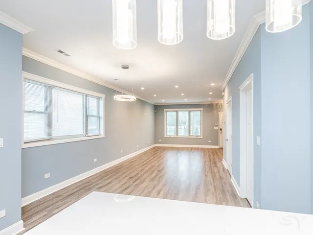 $3,200 | 1300 South Heath Avenue, Chicago, IL 60608