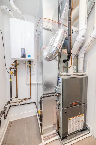 $3,200 | 1300 South Heath Avenue, Chicago, IL 60608