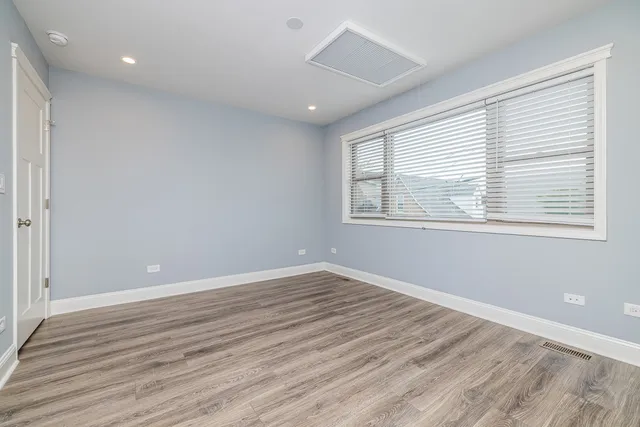 $3,200 | 1300 South Heath Avenue, Chicago, IL 60608