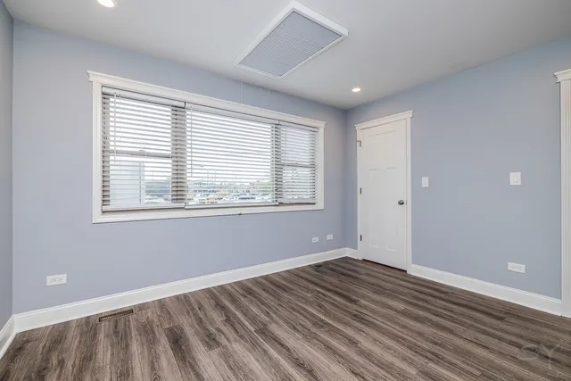 $3,200 | 1300 South Heath Avenue, Chicago, IL 60608