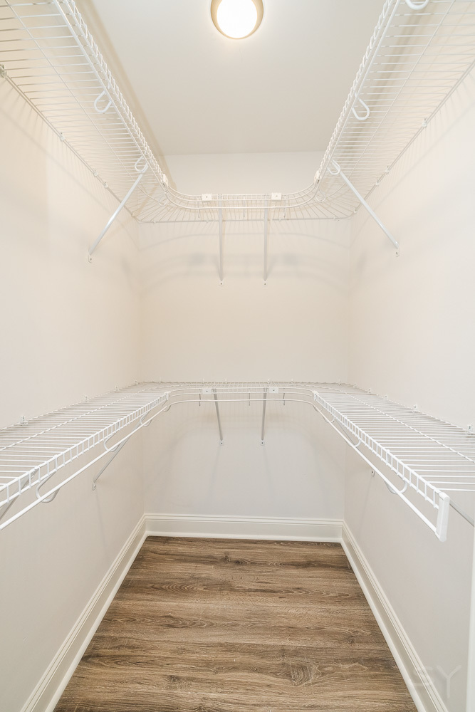 1300 South Heath Avenue Chicago, IL 60608 - Photo 46 of 55 a view of a room with wooden floor