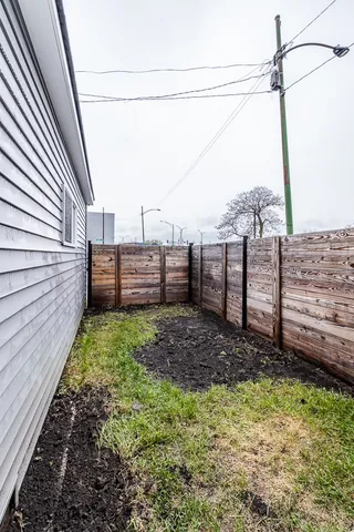 $3,200 | 1300 South Heath Avenue, Chicago, IL 60608