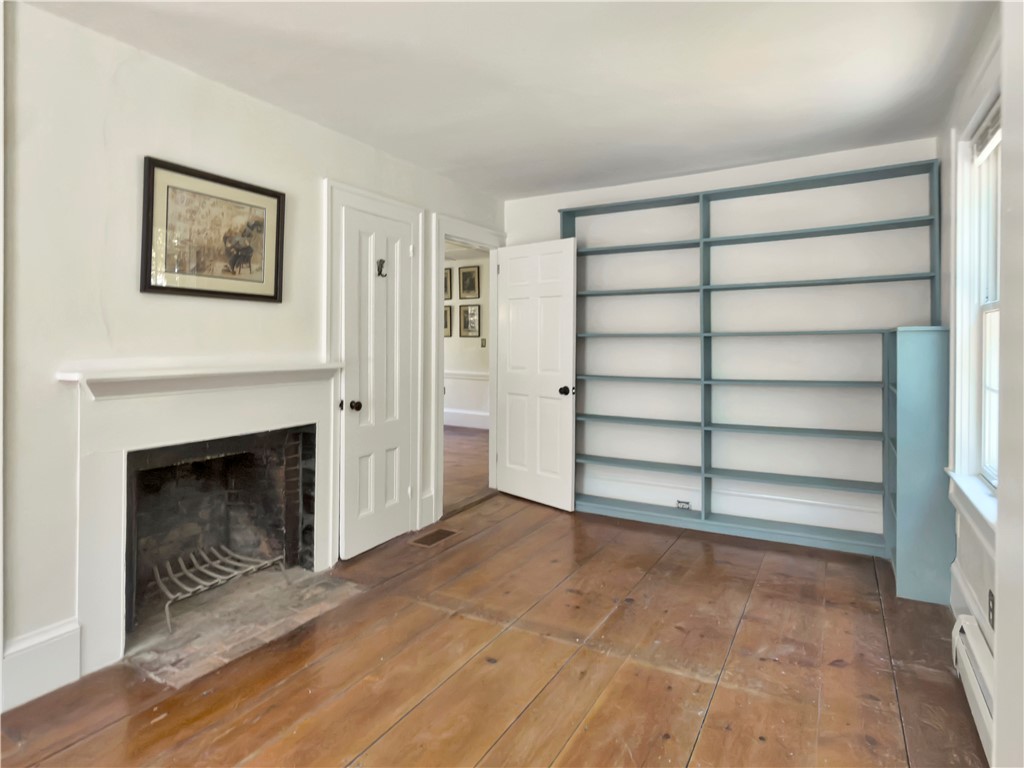 33 Indian Pond Road Kingston, MA 02364 - Photo 7 of 44 Library/Sitting Area