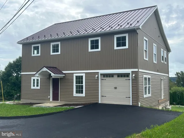 $2,800 | 4 Old Kings Highway West, Downingtown, PA 19335