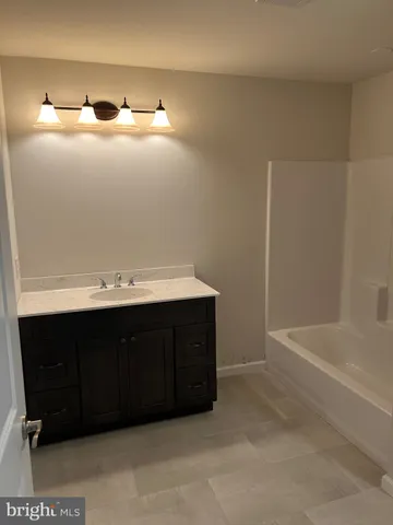 $2,800 | 4 Old Kings Highway West, Downingtown, PA 19335