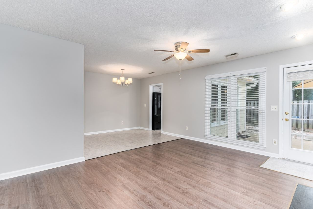 6900 Saxby Court Raleigh, NC 27613 - Photo 3 of 12 Family/Dining
