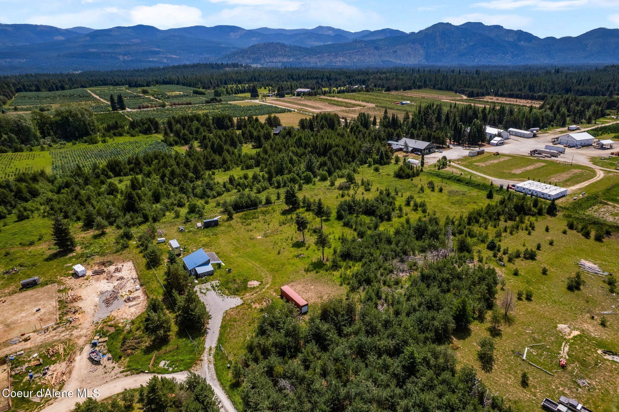 632 Cascade Lane Naples, ID 83847 - Photo 2 of 15 DJI_0599 (1)