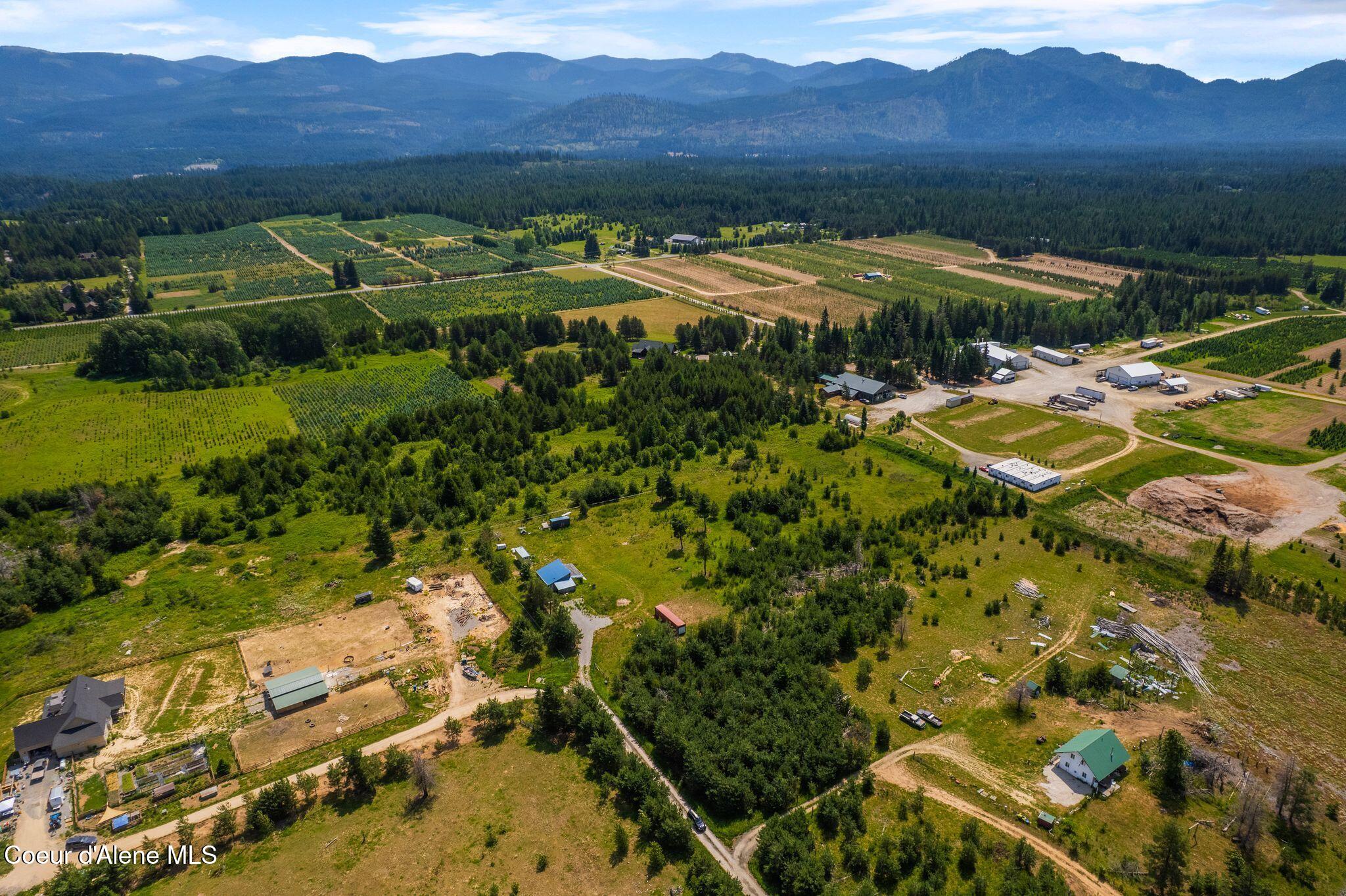 632 Cascade Lane Naples, ID 83847 - Photo 3 of 15 DJI_0604 (1)