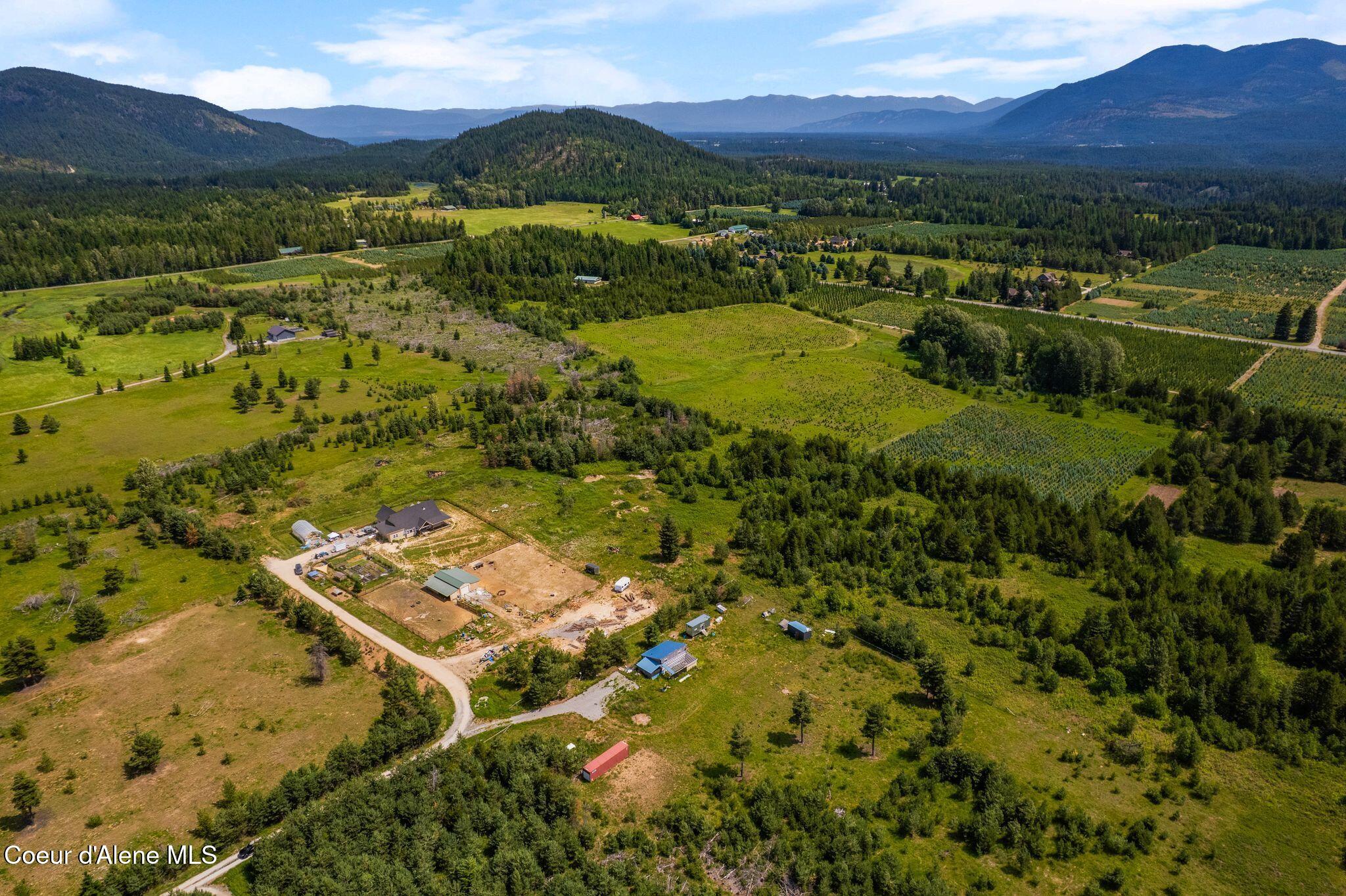 632 Cascade Lane Naples, ID 83847 - Photo 4 of 15 DJI_0609 (1)