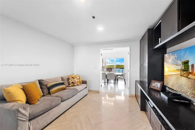 $4,600,000 | 2444 Fisher Island Drive, Unit 5404, Miami Beach, FL 33109