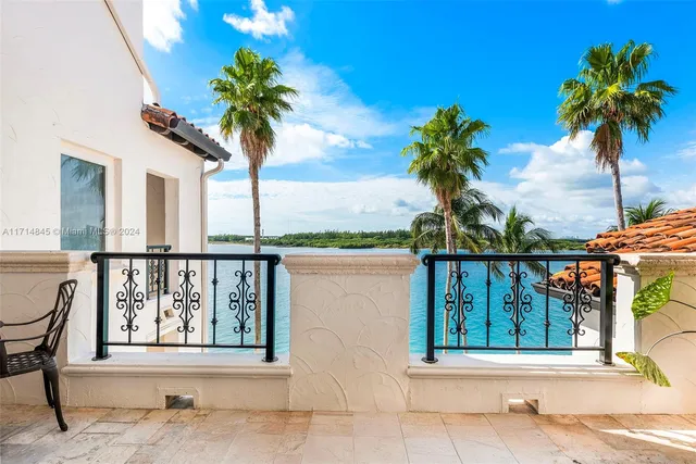 $4,600,000 | 2444 Fisher Island Drive, Unit 5404, Miami Beach, FL 33109