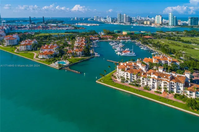 $4,600,000 | 2444 Fisher Island Drive, Unit 5404, Miami Beach, FL 33109