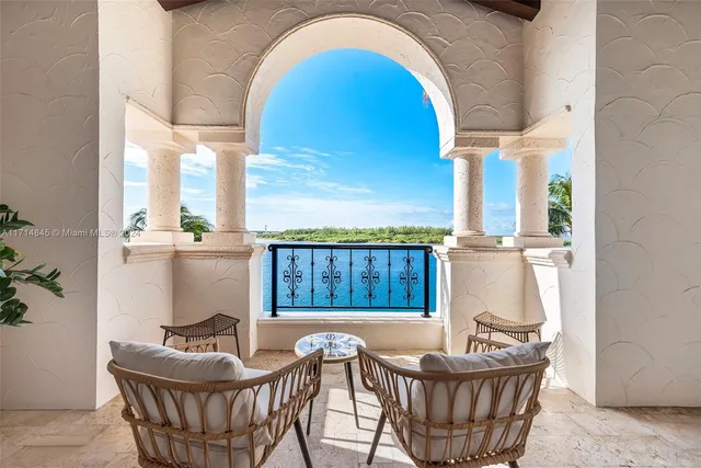 $4,600,000 | 2444 Fisher Island Drive, Unit 5404, Miami Beach, FL 33109