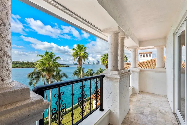 $4,600,000 | 2444 Fisher Island Drive, Unit 5404, Miami Beach, FL 33109