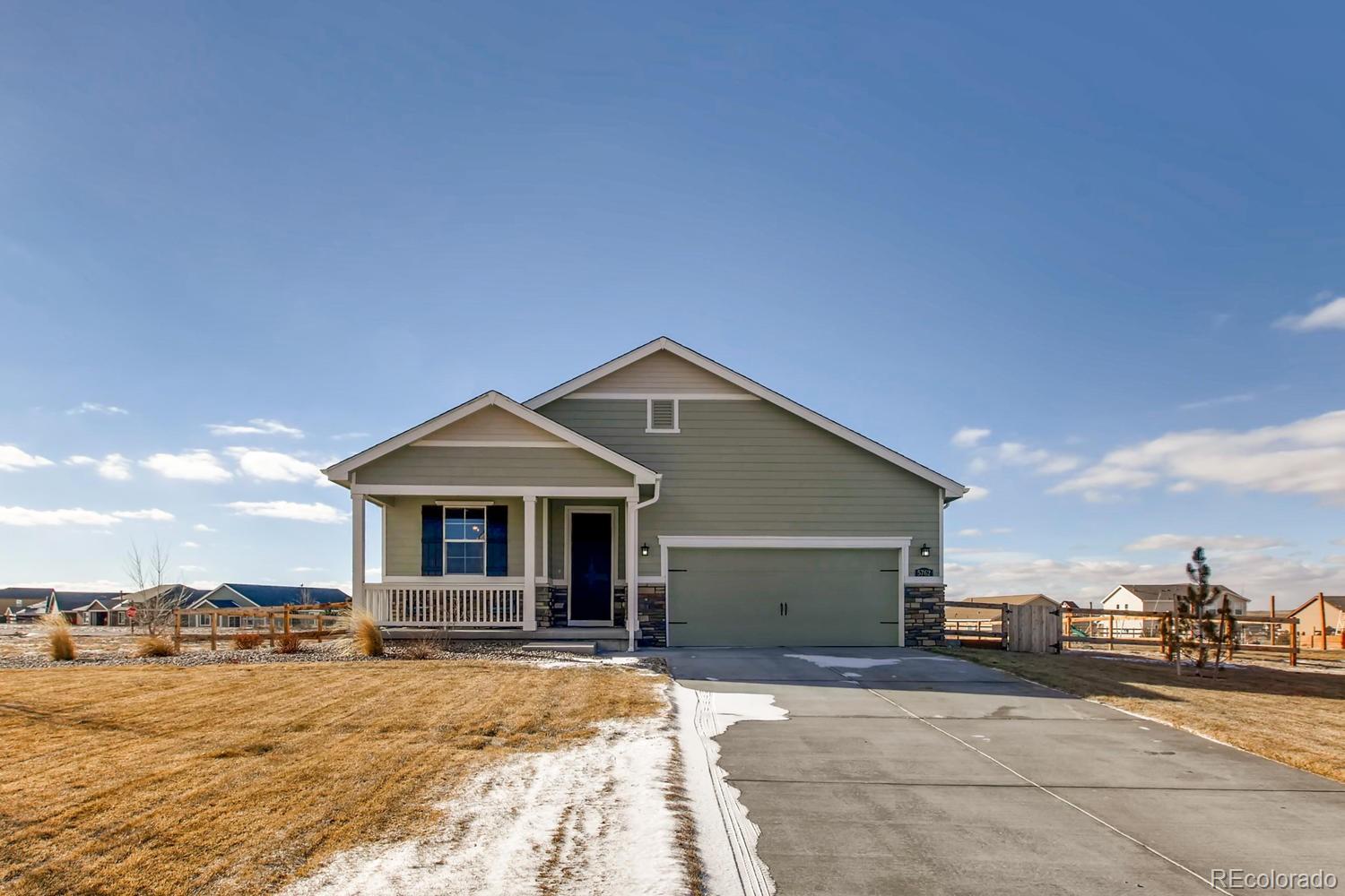 5762 Desert Inn Loop Elizabeth, CO 80107 - Photo 2 of 28 Gallery Image 2