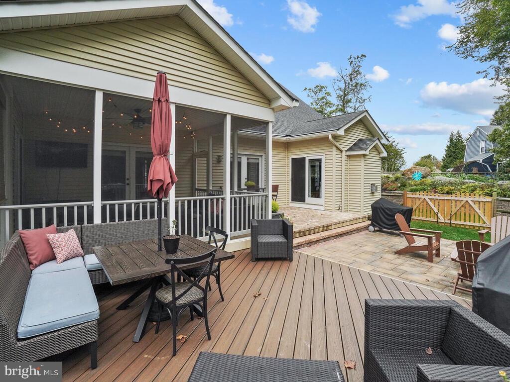 6506 Rimrock Lane New Market, MD 21774 - Photo 33 of 49 Enjoy bbq's with family and friends.