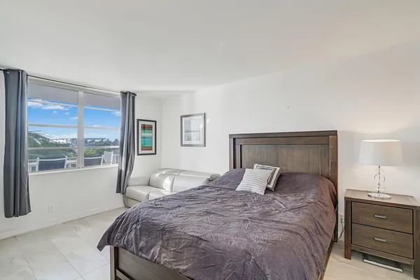 $349,000 | 1609 North Riverside Drive, Unit 304, Pompano Beach, FL 33062