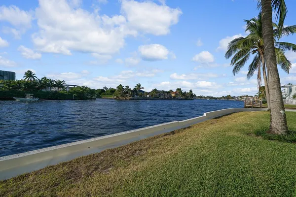 $349,000 | 1609 North Riverside Drive, Unit 304, Pompano Beach, FL 33062