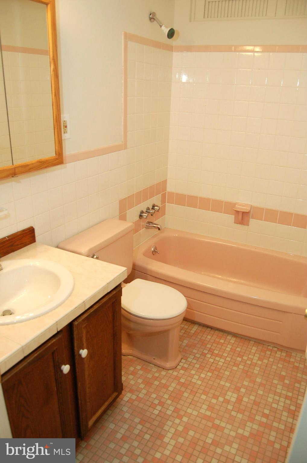 2634 Melba Road Ellicott City, MD 21042 - Photo 17 of 29 Hallway Bathroom