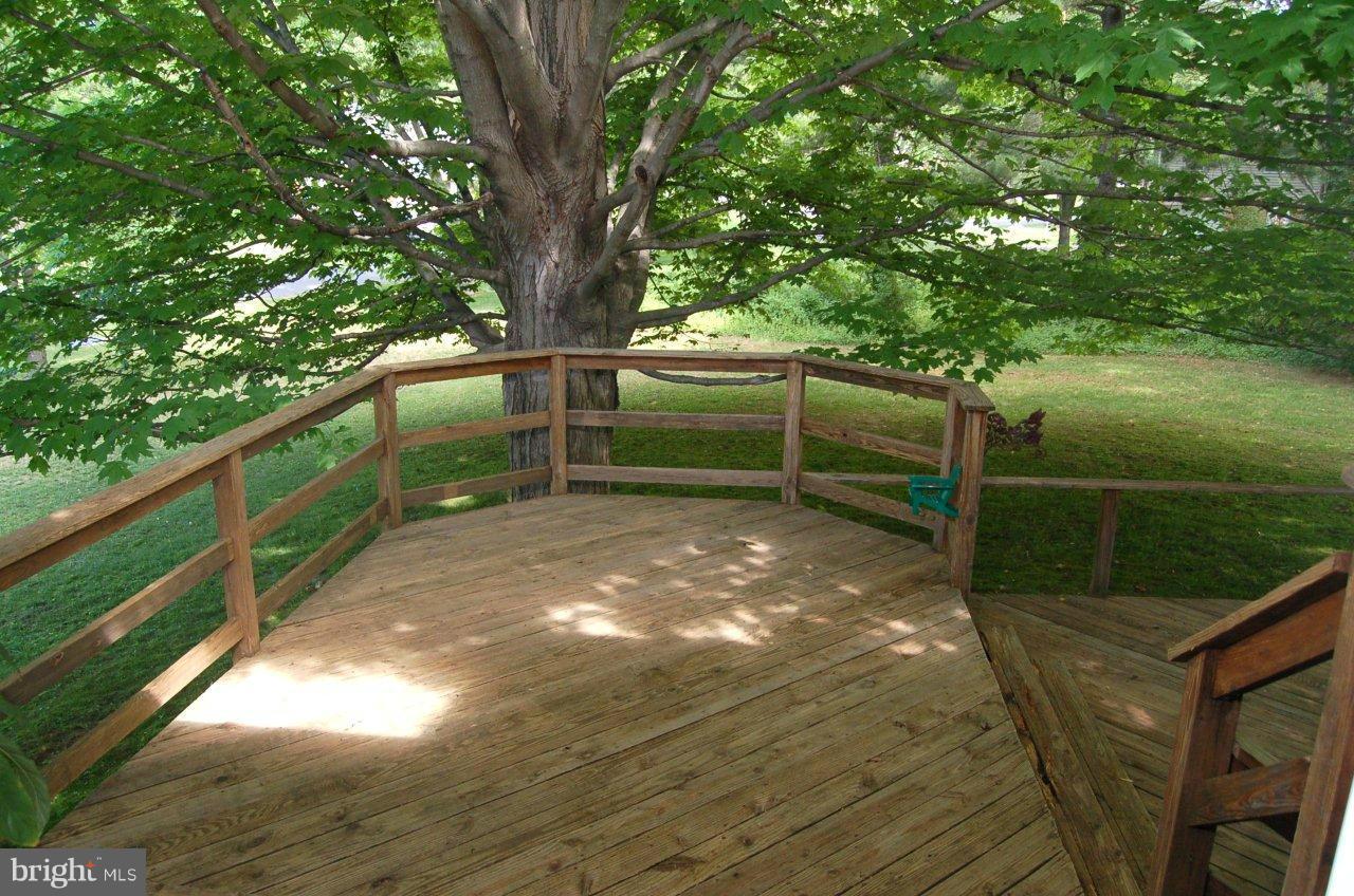 2634 Melba Road Ellicott City, MD 21042 - Photo 26 of 29 Deck