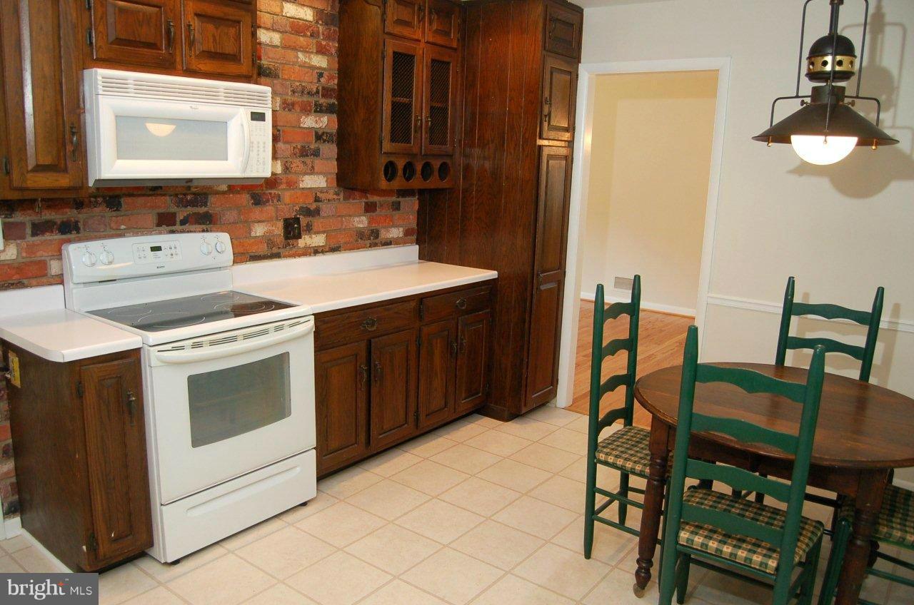 2634 Melba Road Ellicott City, MD 21042 - Photo 10 of 29 Kitchen with Built-in Wine Rack