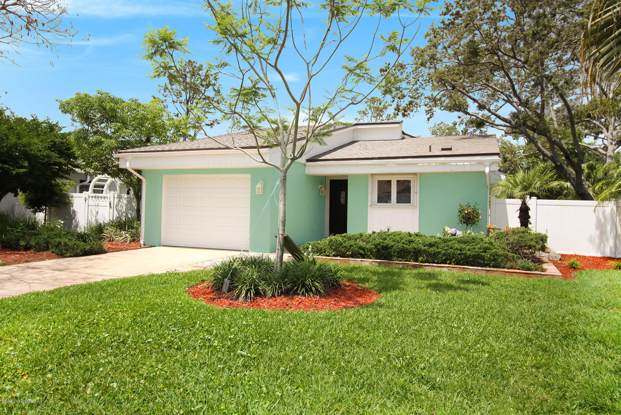 412 Myrtlewood Road Melbourne, FL 32940 - Photo 1 of 26 Front of home