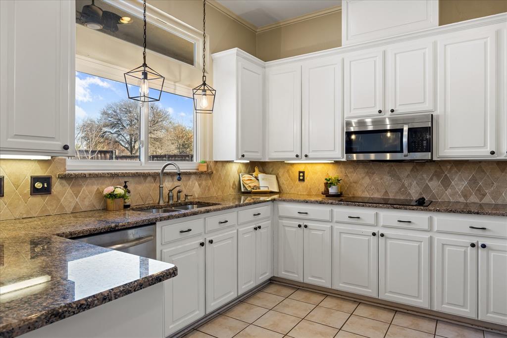 3501 Trinity Lane Plano, TX 75075 - Photo 9 of 31