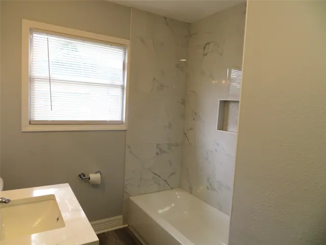 $395,000 | 1103 Jocelyn Street, Houston, TX 77023