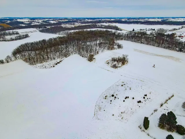 $225,000 | Lot 2 Zweifel, Brooklyn, WI 53521